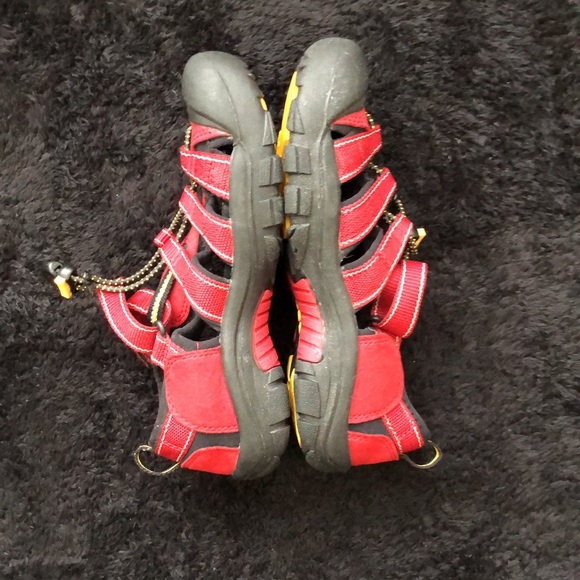 Keen Sandals Red/Yellow Size 4 - Picture 3 of 5